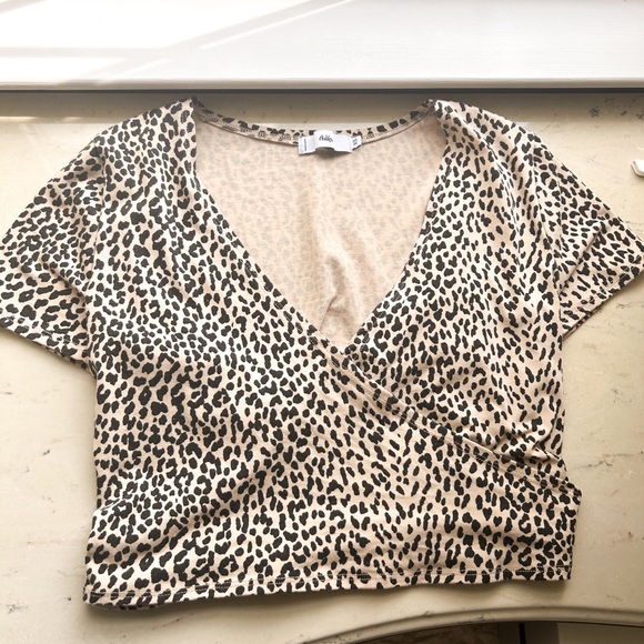 Adika cheetah print adjustable cropped top |size|- small - Picture 3 of 3